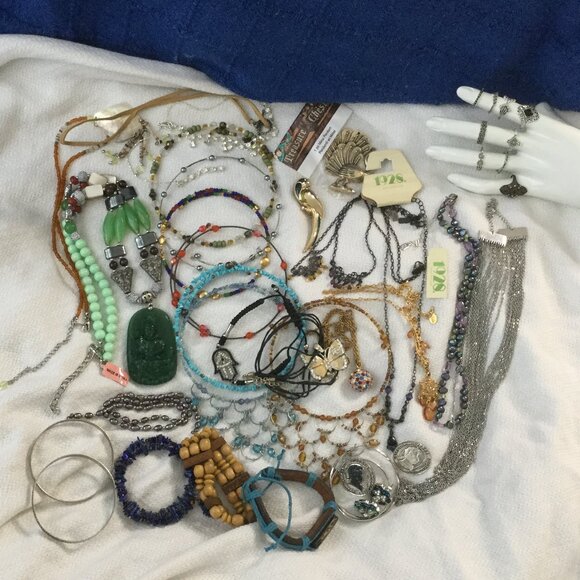 Costume Jewelry Lot Bulk Over 1+ Ib 1928 Coro Claiborne Vintage to New - Picture 1 of 11